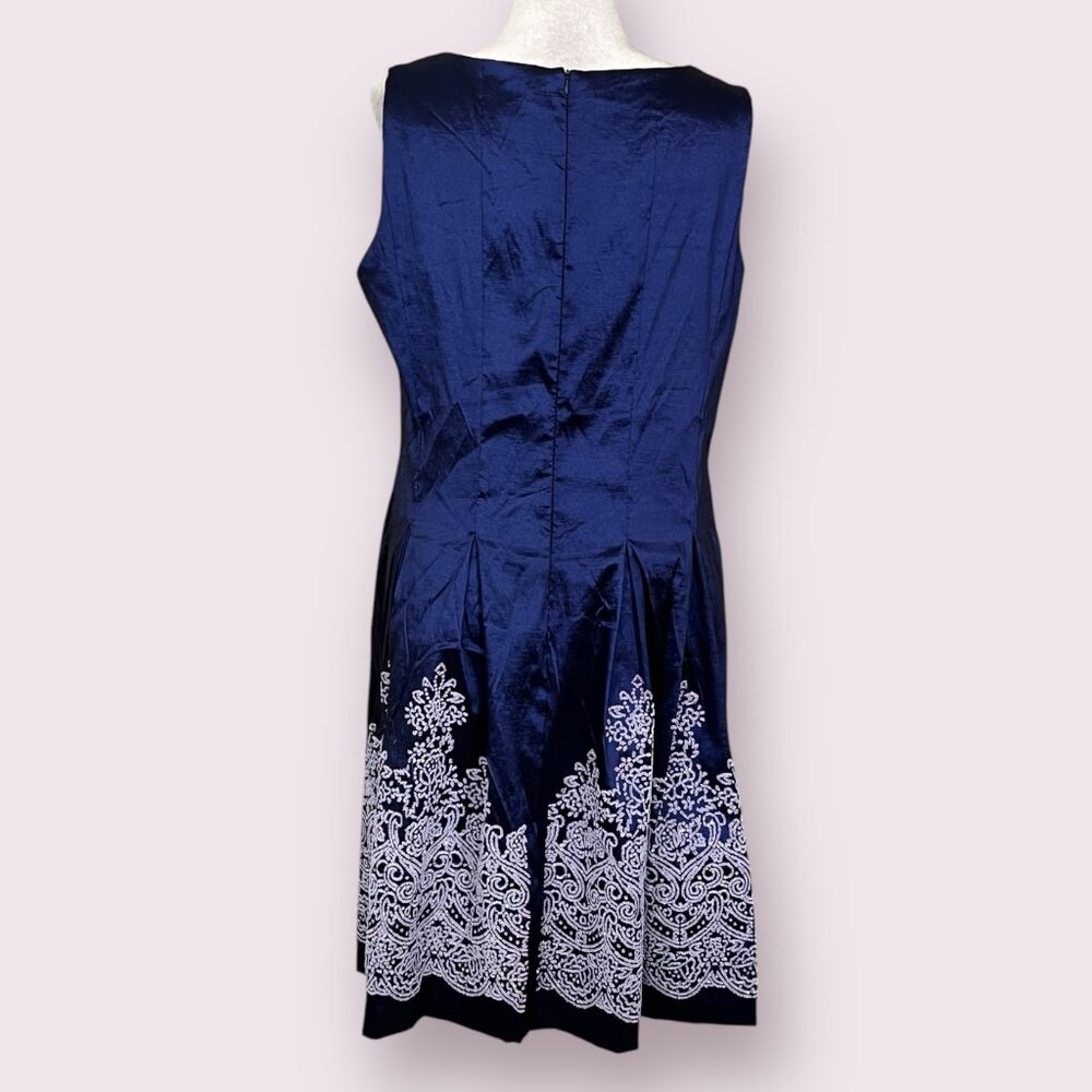 Leslie Fay Blue Fit & Flare Dress 16 Paisley Hem Sleeveless Party Made in USA - Picture 3 of 10